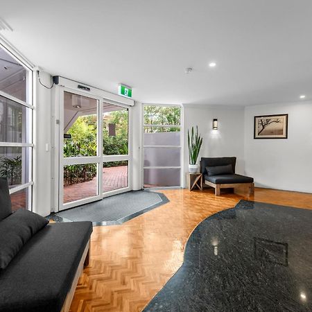 Appartement Lavish 3-Bed With Wraparound Balcony And Pool à Brisbane Extérieur photo