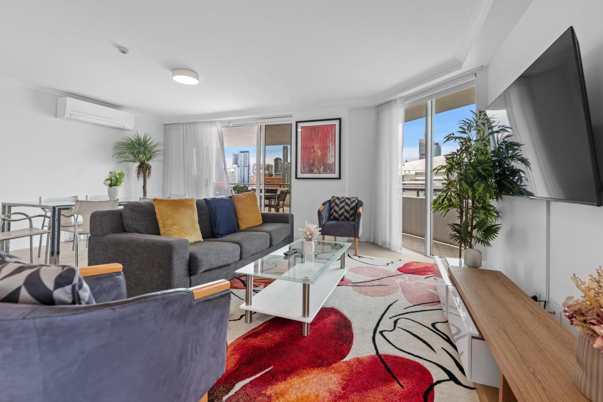 Appartement Lavish 3-Bed With Wraparound Balcony And Pool à Brisbane Extérieur photo